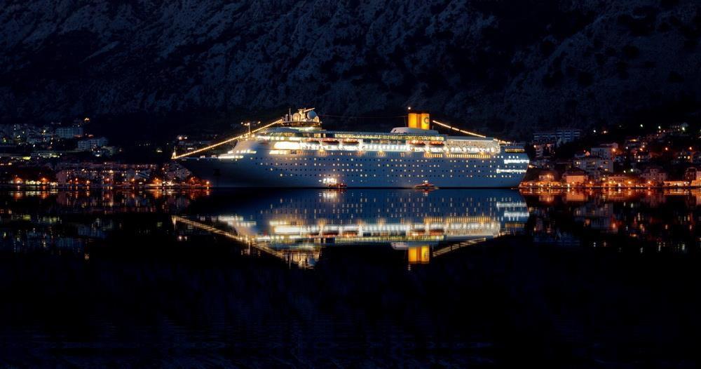 Alisa Sea View Apartment Prcanj Kotor Exterior photo